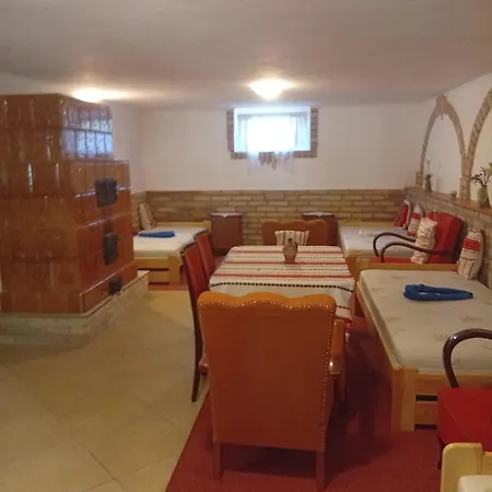 Hagyományőrző és Múltidéző Porta