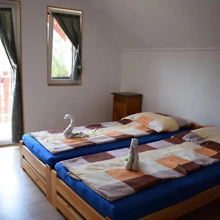 Hagyományőrző és Múltidéző Porta