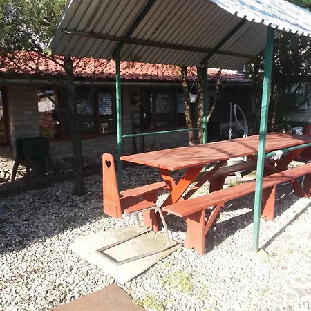 Hagyományőrző és Múltidéző Porta Apartman *