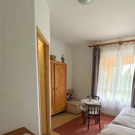 Hagyományőrző és Múltidéző Porta Apartman Báta
