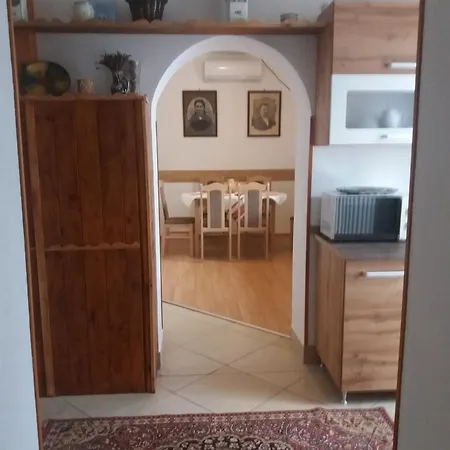 Hagyományőrző és Múltidéző Porta Apartman Báta