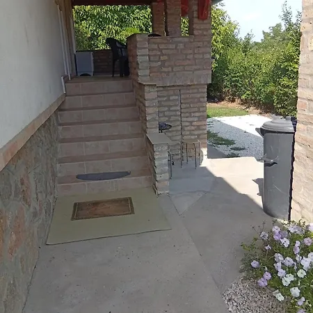 Apartman Hagyományőrző és Múltidéző Porta