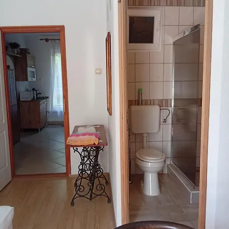 Hagyományőrző és Múltidéző Porta Apartman Báta