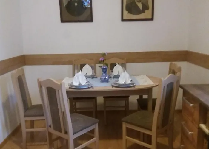 Hagyomanyorzo Es Multidezo Porta *