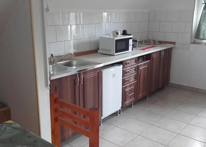 Hagyomanyorzo Es Multidezo Porta * Báta